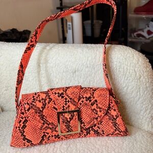 Stylish Snake Print Shoulder Bag - Orange